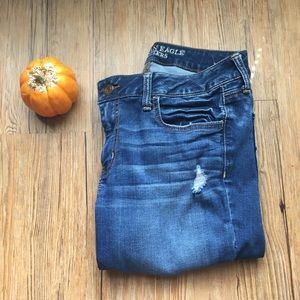 AE distressed jeggings!